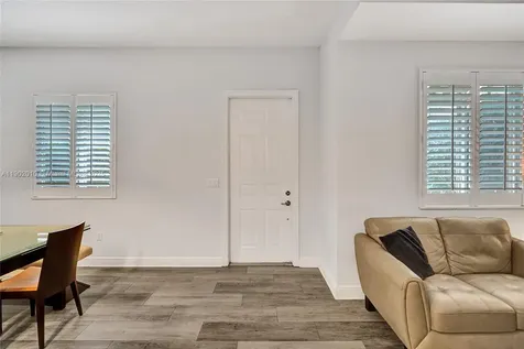 518 N Federal Highway Lake Worth FL 33460