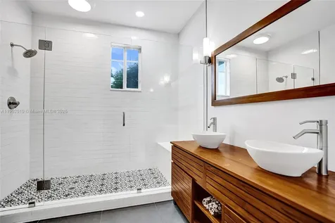 518 N Federal Highway Lake Worth FL 33460