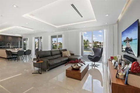 11325 NW 66th Street Doral FL 33178