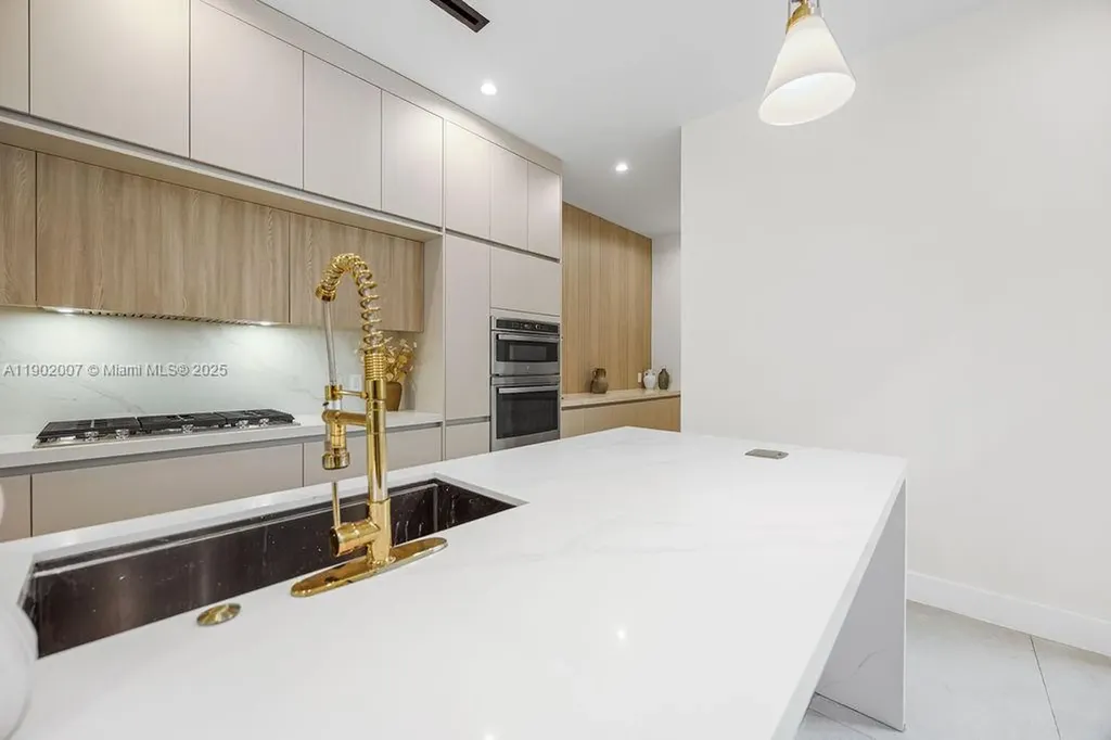 308 NE 14th Avenue Fort Lauderdale FL 33301