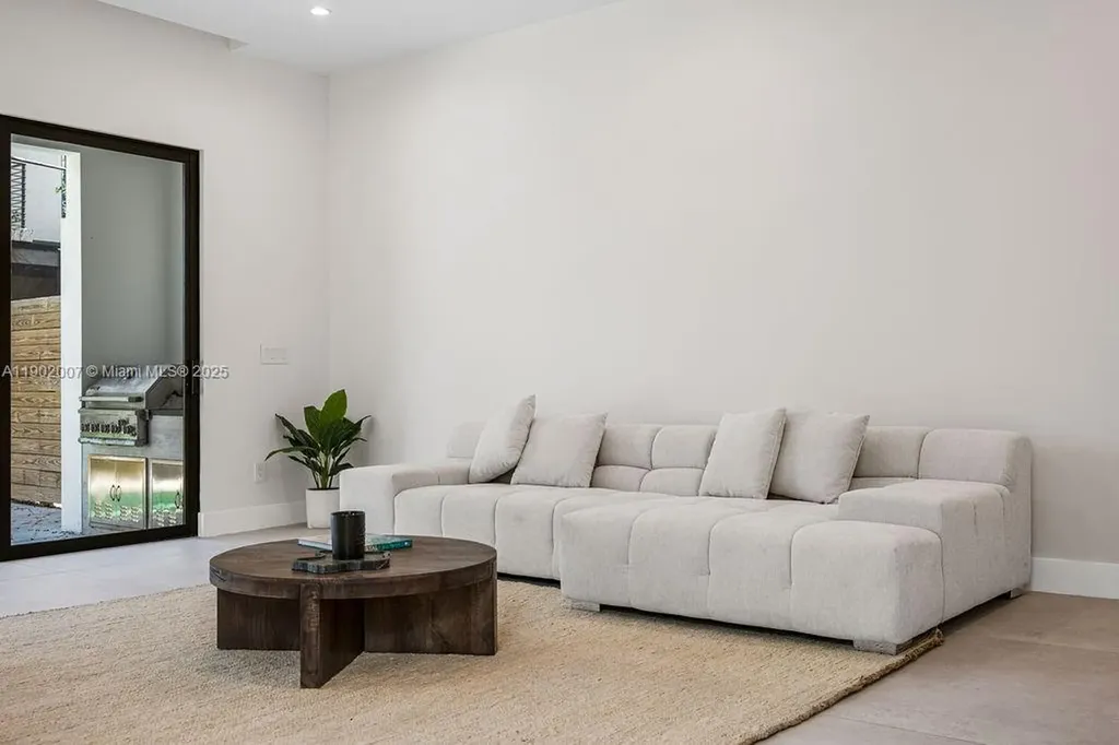 308 NE 14th Avenue Fort Lauderdale FL 33301