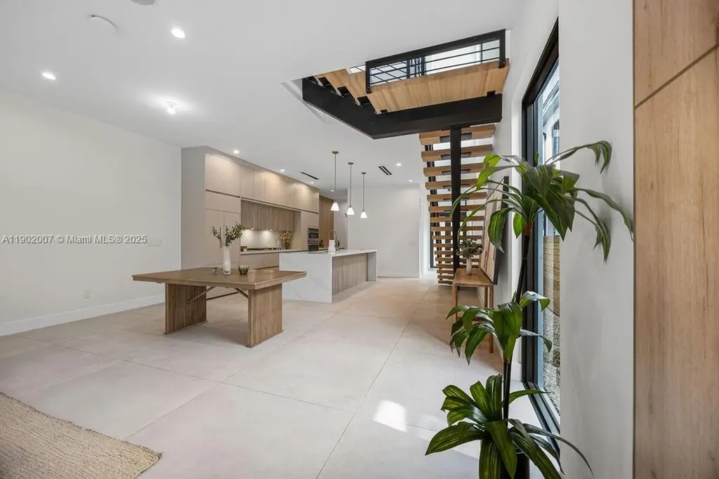 308 NE 14th Avenue Fort Lauderdale FL 33301