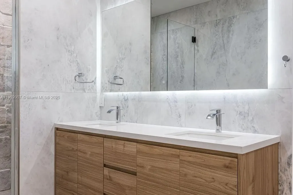 308 NE 14th Avenue Fort Lauderdale FL 33301