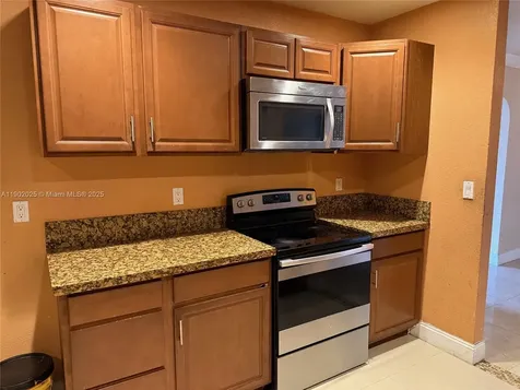 3441 NW 40th Court Lauderdale Lakes FL 33309