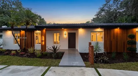 15321 SW 82nd Avenue Palmetto Bay FL 33157
