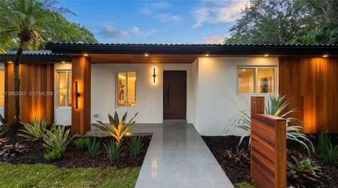 15321 SW 82nd Avenue Palmetto Bay FL 33157