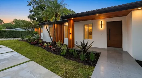 15321 SW 82nd Avenue Palmetto Bay FL 33157