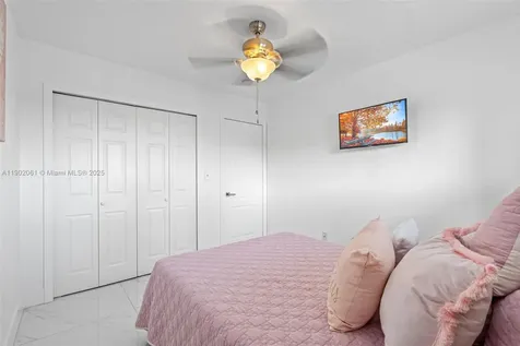7539 NW 173rd Terrace Hialeah FL 33015