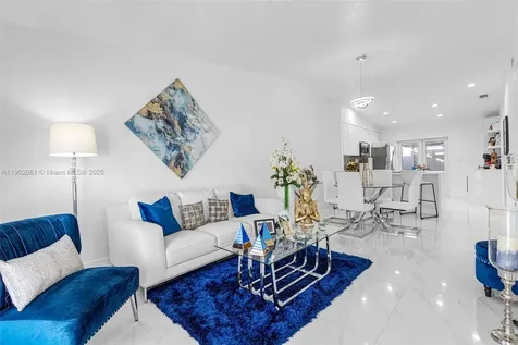 7539 NW 173rd Terrace Hialeah FL 33015