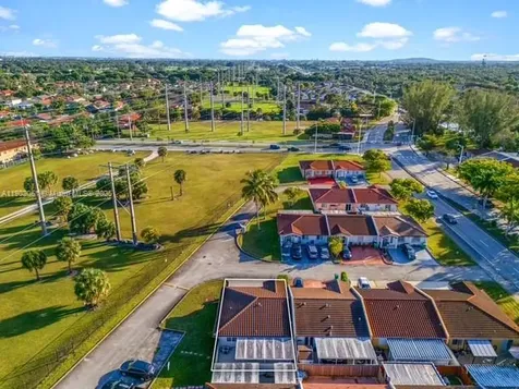 7539 NW 173rd Terrace Hialeah FL 33015