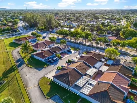 7539 NW 173rd Terrace Hialeah FL 33015