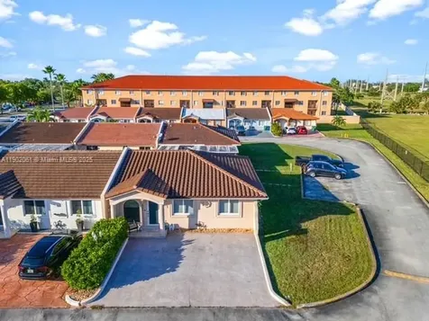 7539 NW 173rd Terrace Hialeah FL 33015