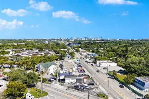 11815 NE 2nd Avenue Miami FL 33161