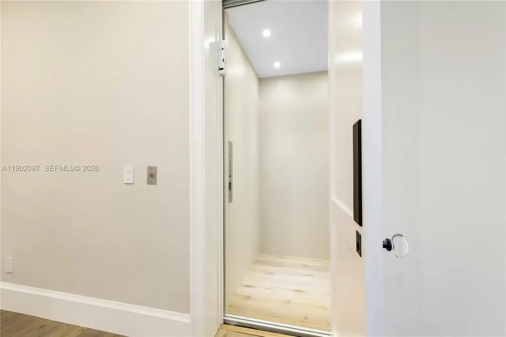 2605 Castilla Isle Fort Lauderdale FL 33301