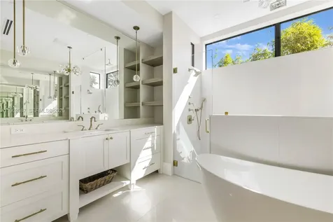 2605 Castilla Isle Fort Lauderdale FL 33301