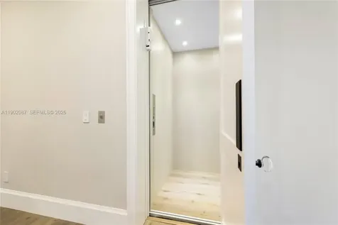 2605 Castilla Isle Fort Lauderdale FL 33301