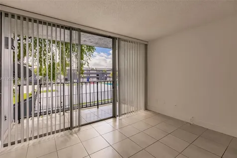 8821 W Flagler Street Miami FL 33174