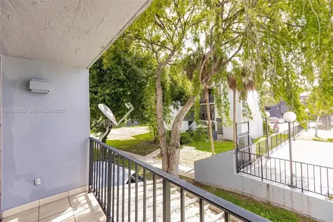 8821 W Flagler Street Miami FL 33174