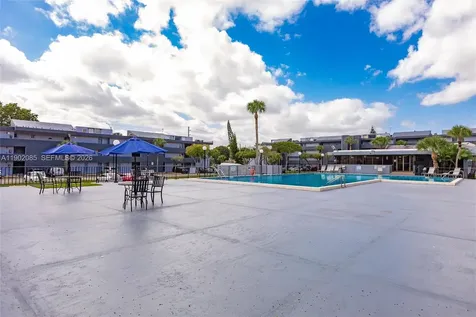 8821 W Flagler Street Miami FL 33174