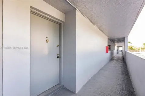 8821 W Flagler Street Miami FL 33174