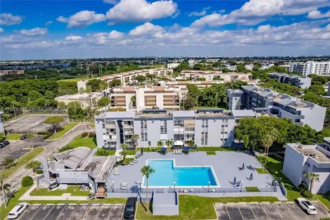 8821 W Flagler Street Miami FL 33174