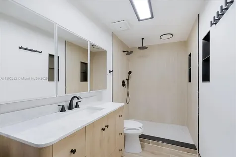 20940 Bay Court Aventura FL 33180