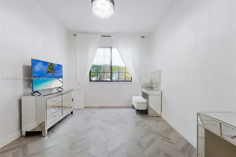 20940 Bay Court Aventura FL 33180