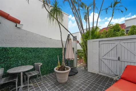 20940 Bay Court Aventura FL 33180