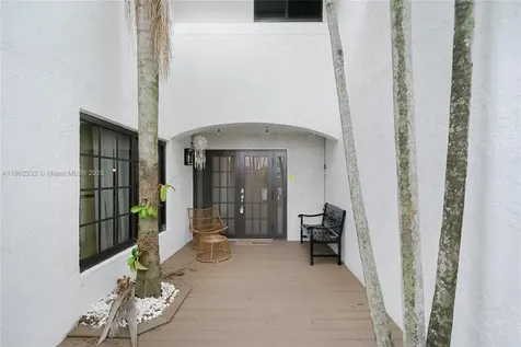 20940 Bay Court Aventura FL 33180