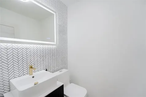 20940 Bay Court Aventura FL 33180