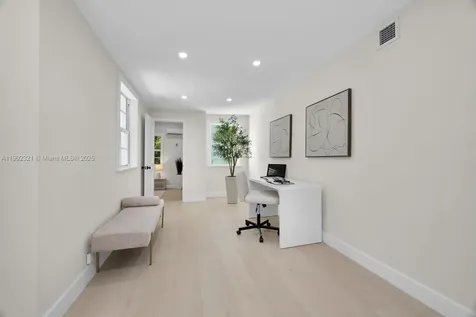 1213 La Mancha Avenue Coral Gables FL 33134