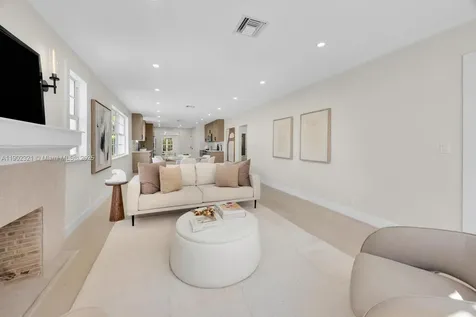 1213 La Mancha Avenue Coral Gables FL 33134