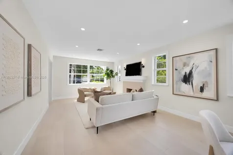 1213 La Mancha Avenue Coral Gables FL 33134