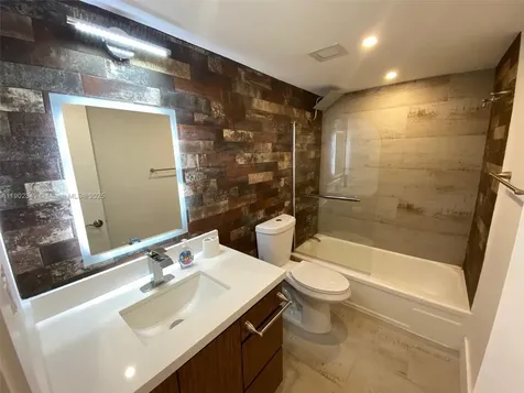3161 S Ocean Drive Hallandale Beach FL 33009
