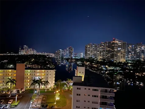 3161 S Ocean Drive Hallandale Beach FL 33009