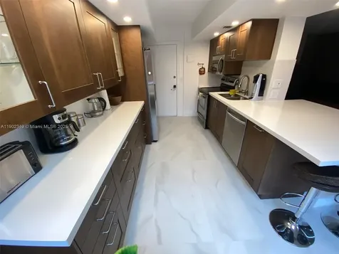 3161 S Ocean Drive Hallandale Beach FL 33009