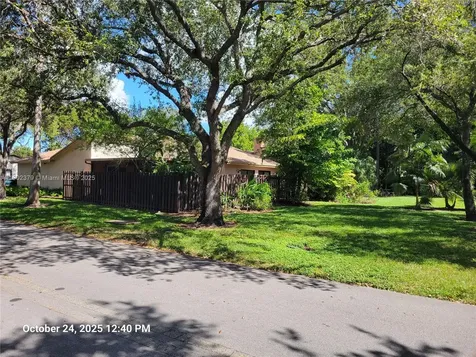13594 SW 115th Terrace Miami FL 33186