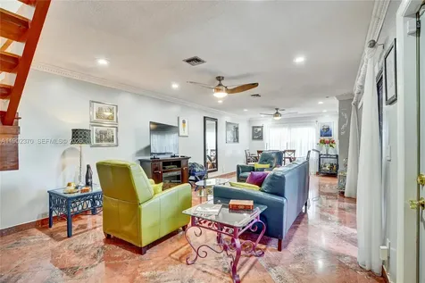 10026 NW 52nd Terrace Doral FL 33178