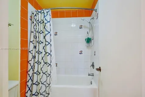 10026 NW 52nd Terrace Doral FL 33178