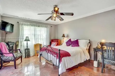 10026 NW 52nd Terrace Doral FL 33178