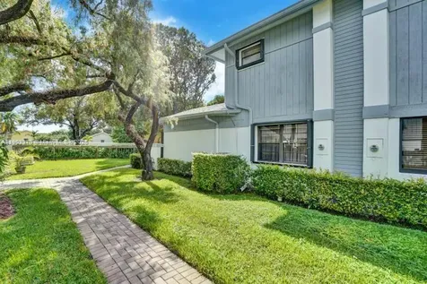 10026 NW 52nd Terrace Doral FL 33178