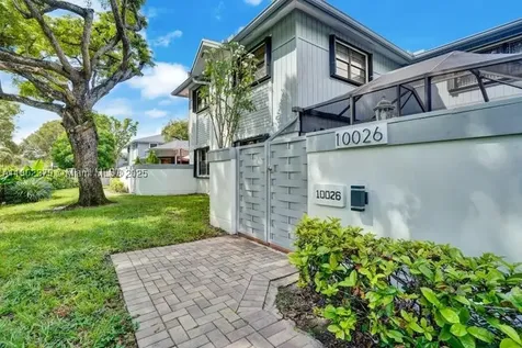 10026 NW 52nd Terrace Doral FL 33178