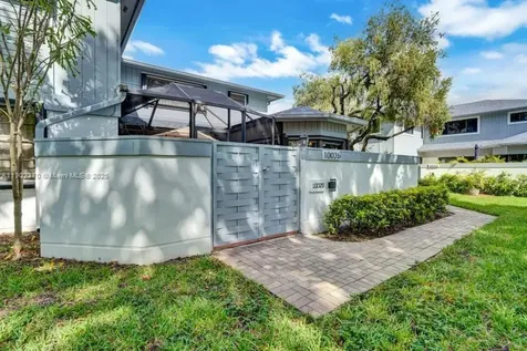 10026 NW 52nd Terrace Doral FL 33178