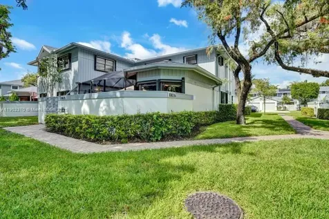 10026 NW 52nd Terrace Doral FL 33178
