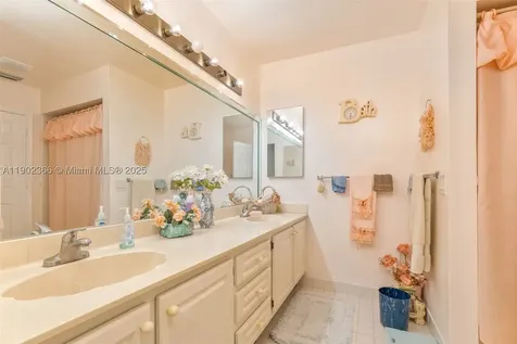 5641 Thistledown Terrace Davie FL 33331