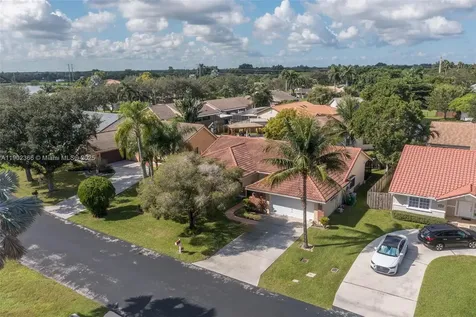 5641 Thistledown Terrace Davie FL 33331