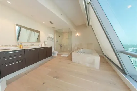 17121 Collins Avenue Sunny Isles Beach FL 33160