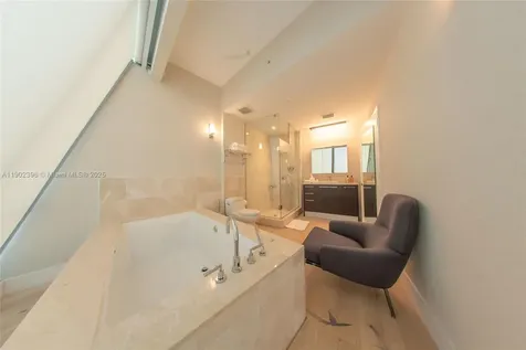 17121 Collins Avenue Sunny Isles Beach FL 33160
