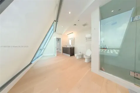 17121 Collins Avenue Sunny Isles Beach FL 33160