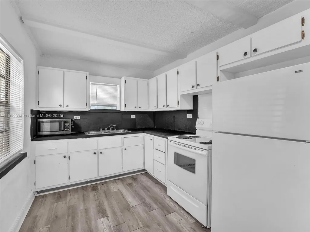 1928 Dewey Street Hollywood FL 33020